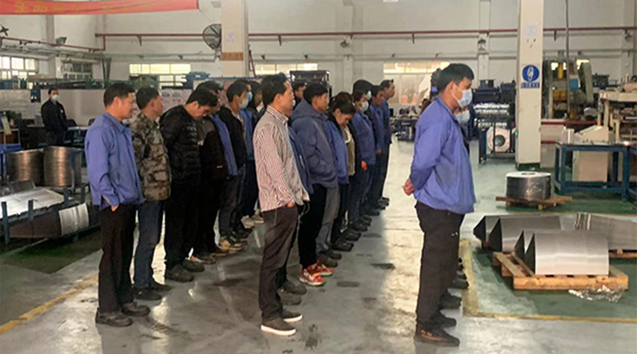 保健康 趕生產(chǎn)！金環(huán)電器早會叮囑員工注意防疫