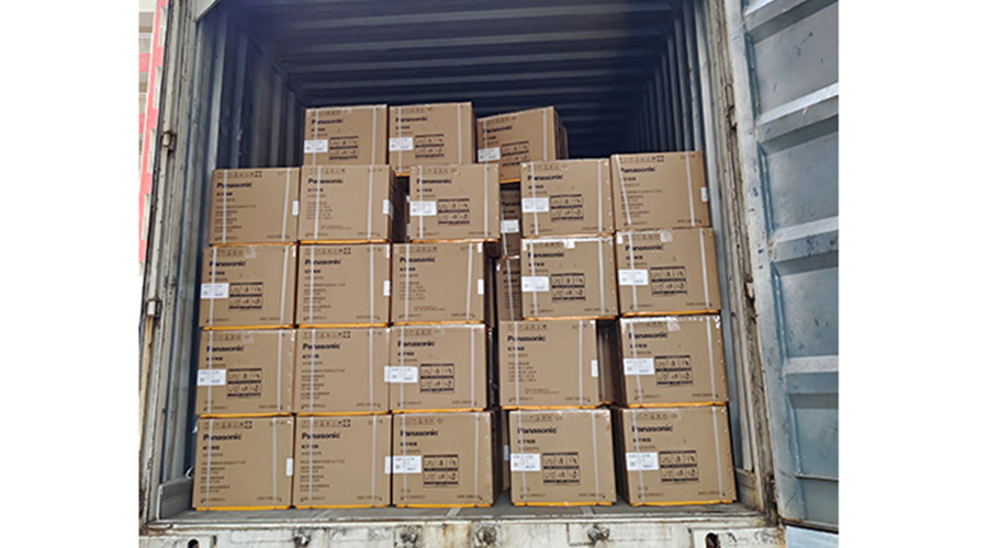 滿滿的貨物！國內(nèi)知名品牌客戶全自動滾筒洗衣機裝柜發(fā)貨